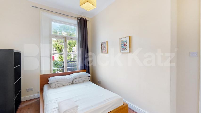 Stylish 3 bedroom flat on quiet residential street in Camden  Rochester Road, Camden